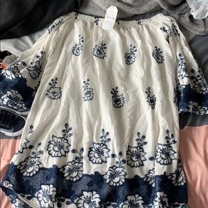 Off shoulders floral dress